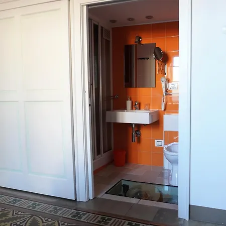 Df Bed & Breakfast 4*